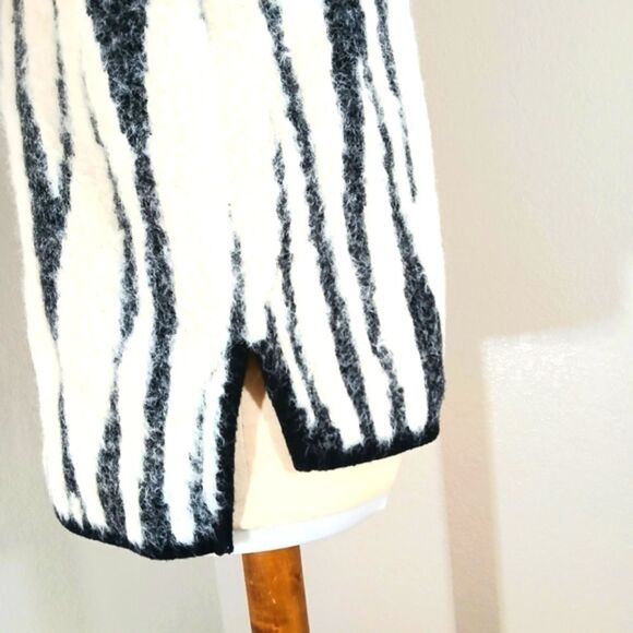 Anthropologie Cindy Eyelash Pullover Size XS - Picture 7 of 10